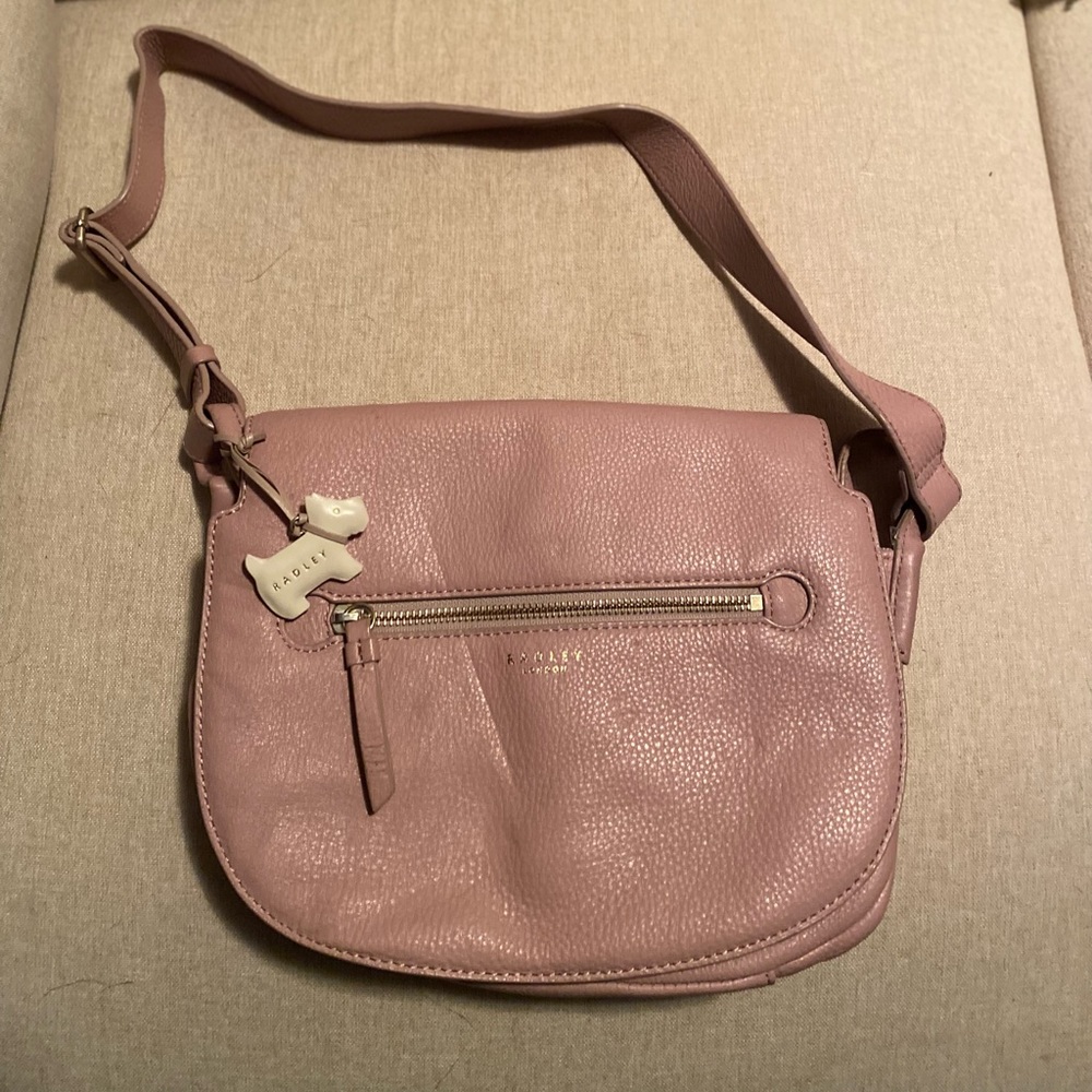 Radley London Rosegold coloured shoulder purse. Barely used. Like new condition